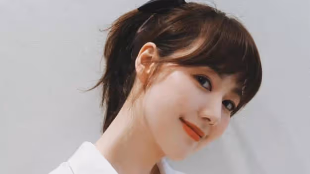 央視最美主持人，深得李詠賞識，被父母催婚15年，今40歲仍單身