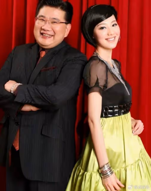 央視最美主持人,深得李詠賞識,被父母催婚15年,今40歲仍單身
