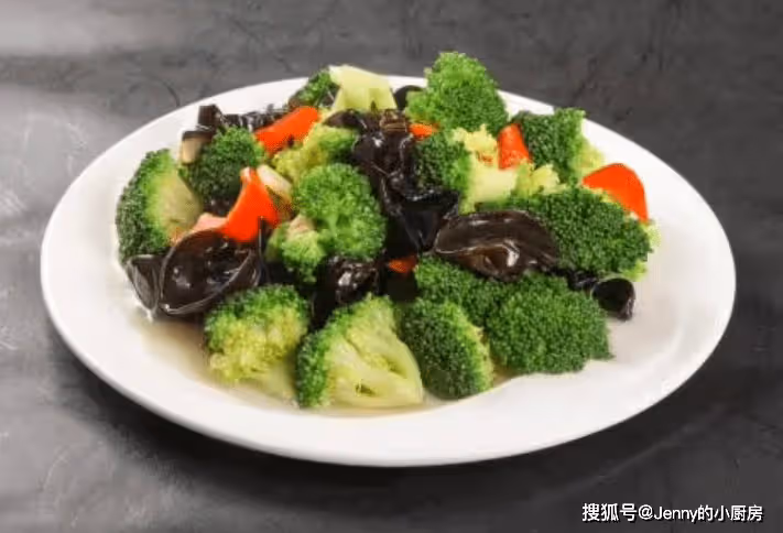 高溫出汗多吃鹼性蔬菜,推薦5道食譜,美味又營養,換著吃精神好