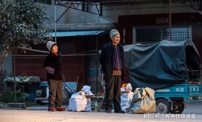 故事:老兩口進城兒媳卻回了娘家,打開冰箱,她恍然大悟