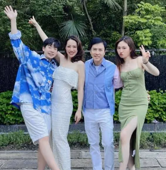 甄子丹女兒國外開出道發布會,身材比例吸睛,曾被世界名校錄取
