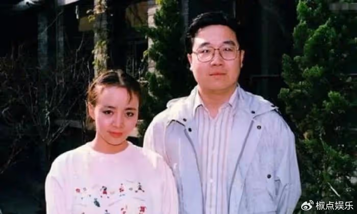 英達:與宋丹丹離婚後,三婚娶了北大才女梁歡,看上了她的才華?