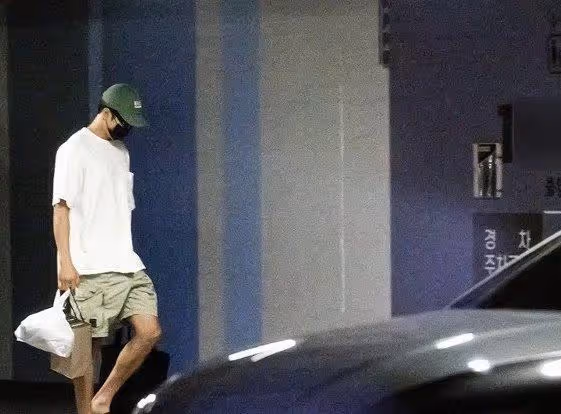 28歲金智秀認愛安普賢,雙方承認戀情,鬆口甜稱兩人剛開始交往
