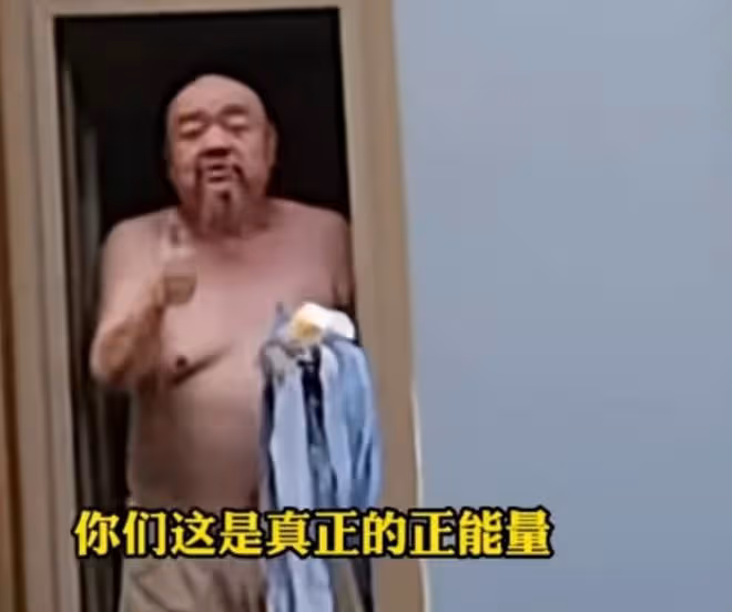 戲骨謝寧遇大水被傳失聯,救援隊發視頻回應,雙方隔窗喊話報平安