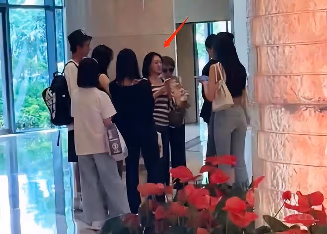 小S曬韓國度假照,帶婆婆和媽媽同行,婆婆一臉冷漠疑眼眶有淚