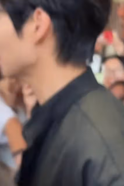 魏大勛:真的火了!工作現場人氣爆棚,連維持秩序的保安都頂不住