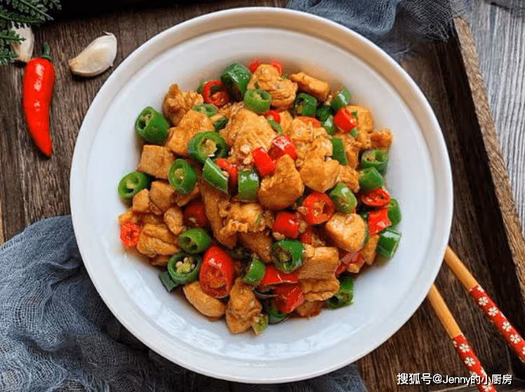 三伏天悶熱胃口差，推薦5道爽口解膩的下飯菜，營養健康老少皆宜