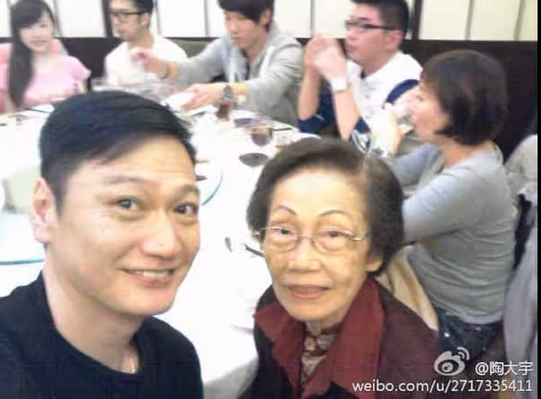 59歲陶大宇是孝順仔！獨力照顧92歲母親：寧願自己有病痛