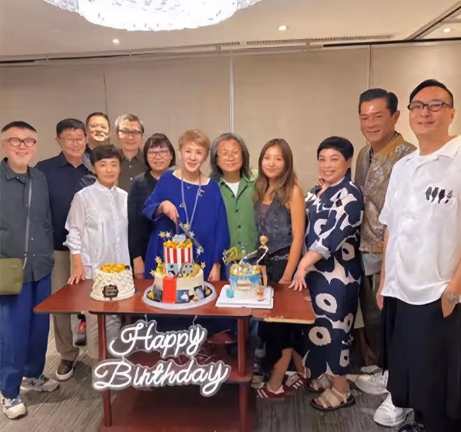 吳君如生日曬全家福,17歲女兒皮膚黝黑像爸!與陳可辛至今未結婚
