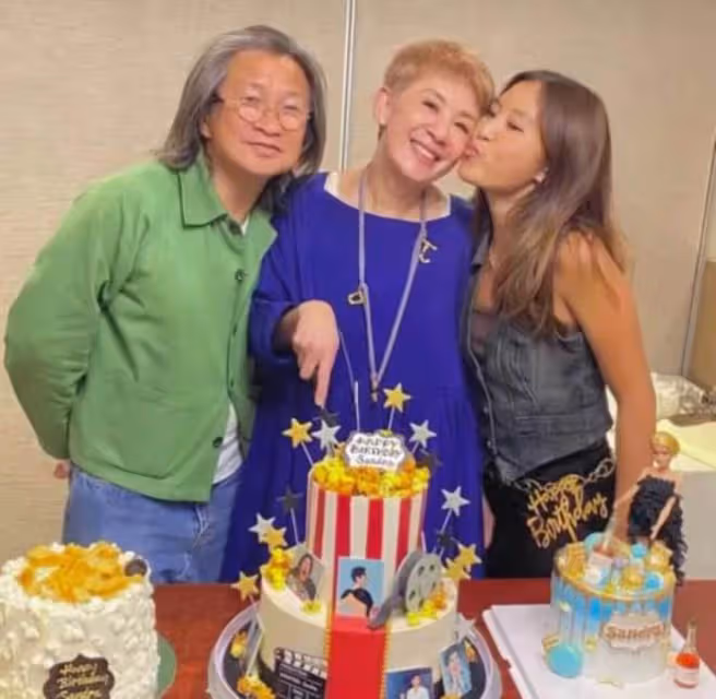 吳君如生日曬全家福,17歲女兒皮膚黝黑像爸!與陳可辛至今未結婚