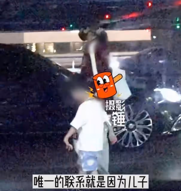 復合無望?趙麗穎帶兒子玩耍再被拍,送兒子回馮紹峰家後獨自回家