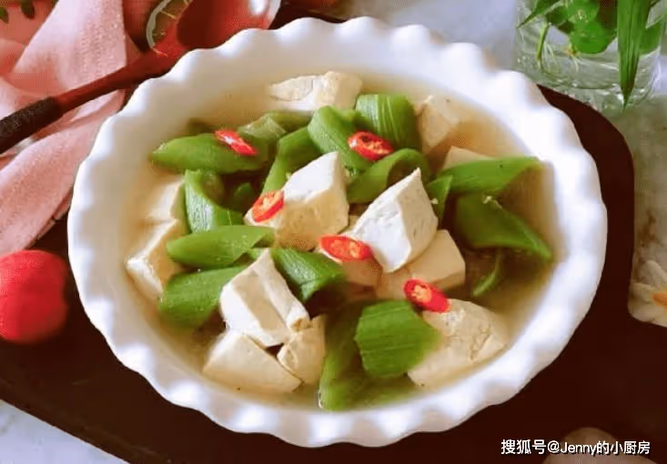 「夏天多吃瓜,中藥不用抓」,推薦5道瓜類家常菜,解暑又好吃