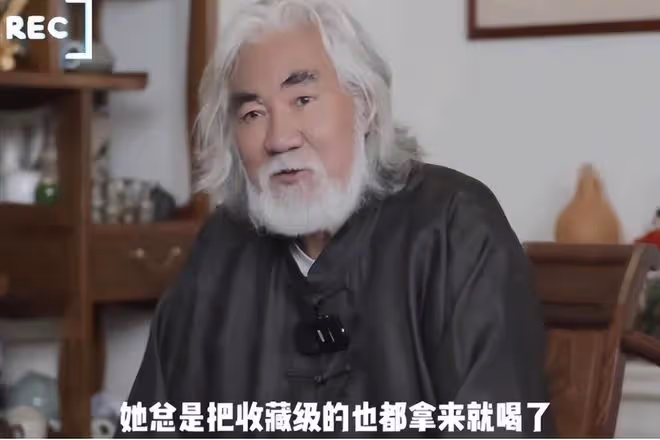 下一個馬蓉?導演張紀中發視頻批評妻子,將上百萬茶葉泡給司機喝