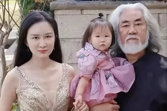 下一個馬蓉?導演張紀中發視頻批評妻子,將上百萬茶葉泡給司機喝