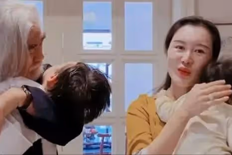 下一個馬蓉?導演張紀中發視頻批評妻子,將上百萬茶葉泡給司機喝