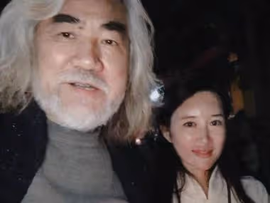 下一個馬蓉?導演張紀中發視頻批評妻子,將上百萬茶葉泡給司機喝