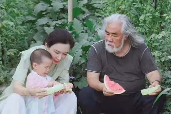 下一個馬蓉?導演張紀中發視頻批評妻子,將上百萬茶葉泡給司機喝