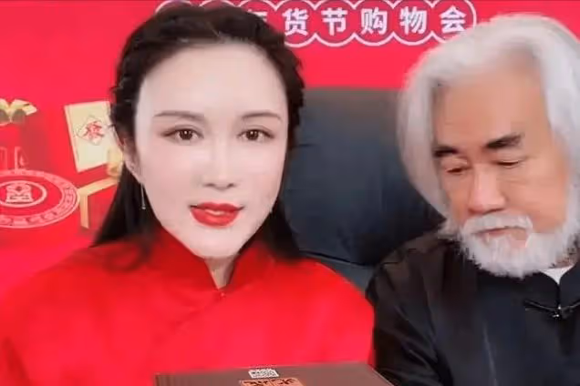 下一個馬蓉?導演張紀中發視頻批評妻子,將上百萬茶葉泡給司機喝