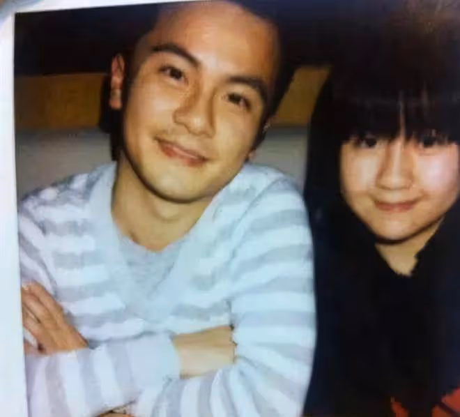 知名童星轉行成跨國集團經理!34歲成熟又帥氣,妹妹曾是TVB演員