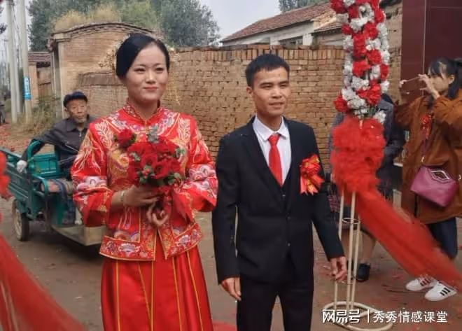 案例：我不要彩禮嫁男友，婆婆婚禮上只給60元改口費：你自願的