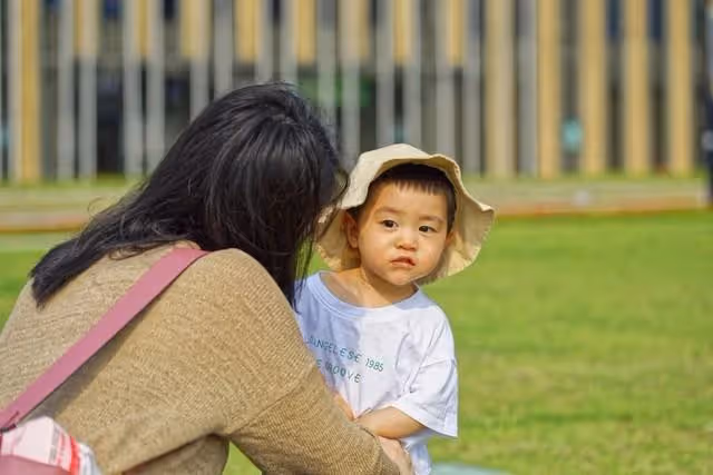 退休後,在女兒家帶外孫3個月,才明白為什麼親家母不帶孩子?