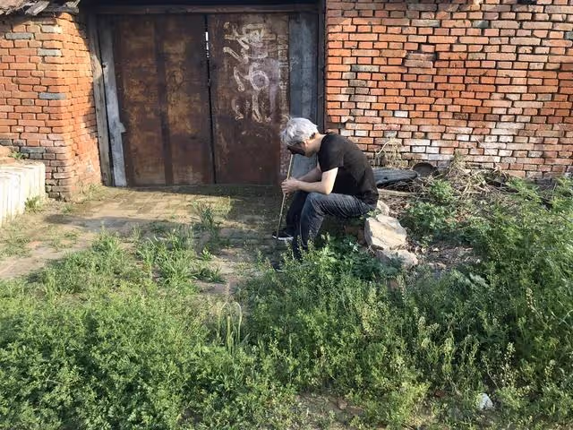 姑姑給我表弟在省城買了個房,從省城回來,姑姑的話讓我無語