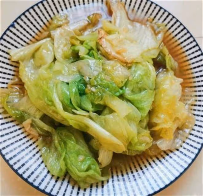 圓生菜夏天這樣做太美味了,清脆爽口,好吃下飯,每次一盤吃不夠