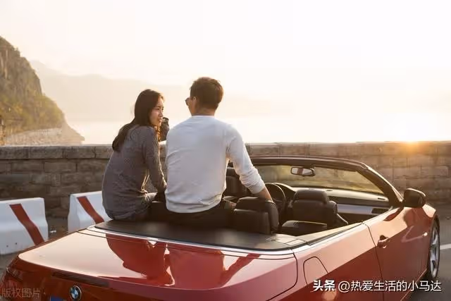 親家退休金過萬我才4000,女婿買房要我出20萬,我拒絕後卻斷親了
