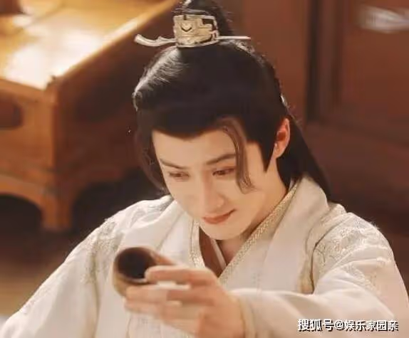 《長相思》相柳知道小夭喜歡他嗎？防風邶陪了小夭多久？防風邶為何沒有蠱蟲？
