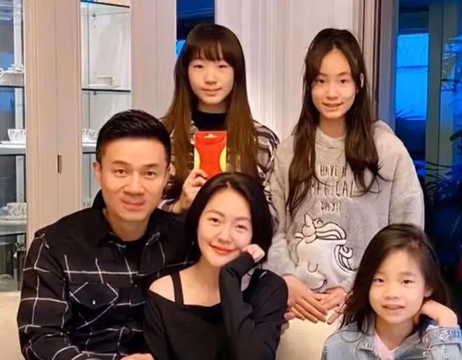 黃子佼全盤否認性侵,大小S姐妹要小心了,他將以證人身份被訊問