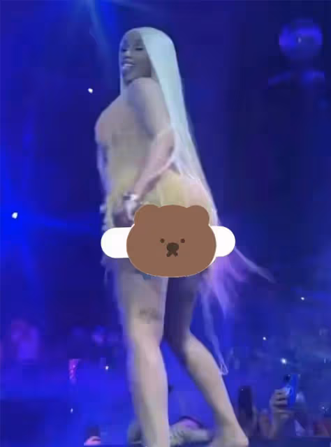 美國女星Cardi B惹爭議!演唱會不穿內褲,與歌迷互動秀衛生棉條