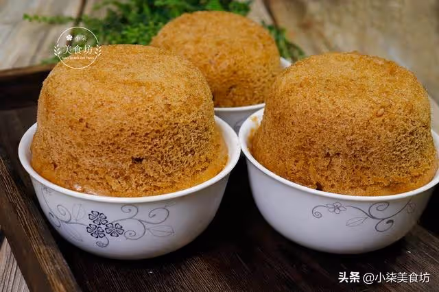 麵粉別只蒸饅頭了,用3個碗一扣,暄軟香甜,出鍋瞬間被掃光