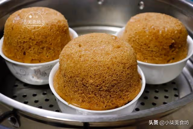 麵粉別只蒸饅頭了,用3個碗一扣,暄軟香甜,出鍋瞬間被掃光