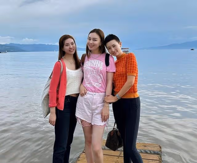 TVB前知名女星息影7年狀態凍齡,嫁富商產下倆兒子,穩固豪門地位