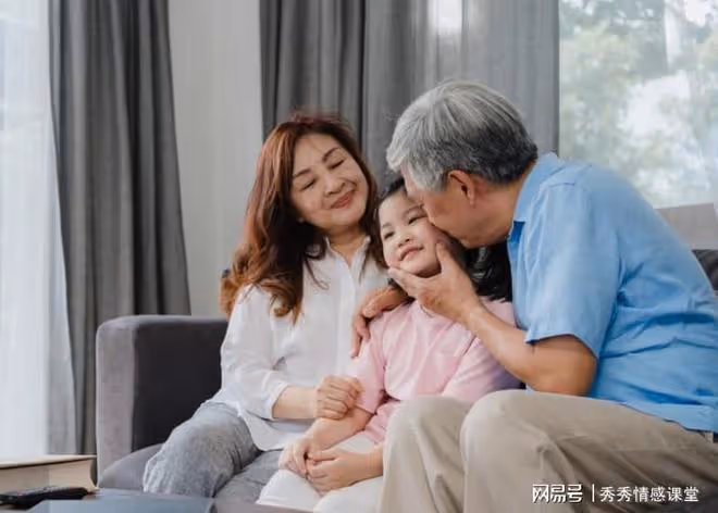 案例：幫帶外孫3年，聽到女兒和女婿的對話，我打消了賣房的念頭