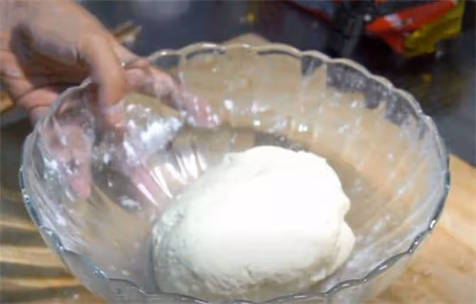 1碗麵粉3勺白糖,不發麵,不醒面,勁道香甜,看一遍就會做
