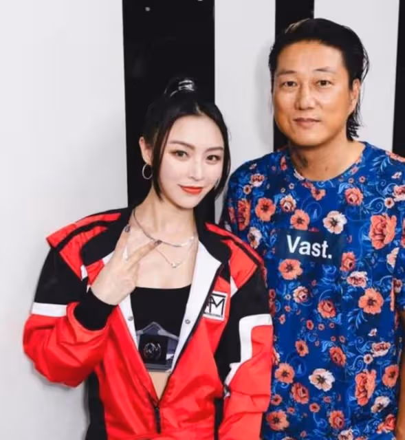 女大十八變！TVB前童星火辣造型示人更推寫真，變化大被指認不出