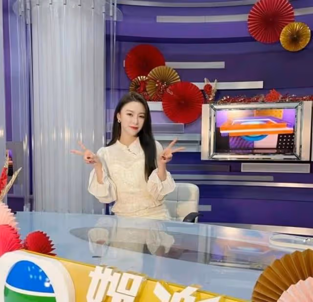 女大十八變!TVB前童星火辣造型示人更推寫真,變化大被指認不出