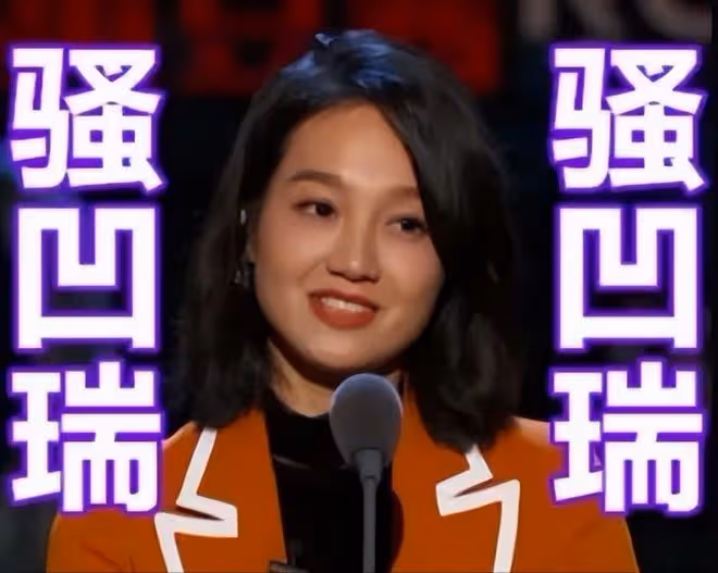 朱丹42歲生日曬全家福,兒女陪伴兩側,周一圍化身迷弟笑容寵溺