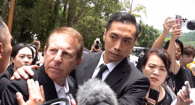 李玟二姐避談Bruce,不再糾結新仇舊怨,只想陪母親好好生活