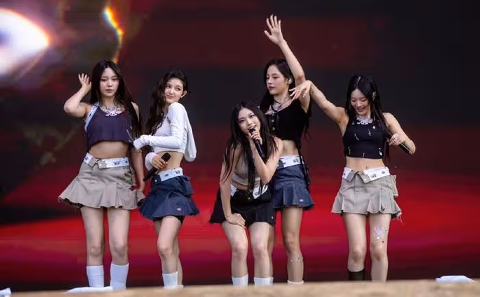 她們音樂節上表演,受到海外媒體持續稱讚,表演過程中歡呼聲不斷