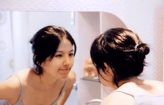 韓國女星有多慘?被韓國財閥「玩弄」,領獎前還被強行塞「玩具」
