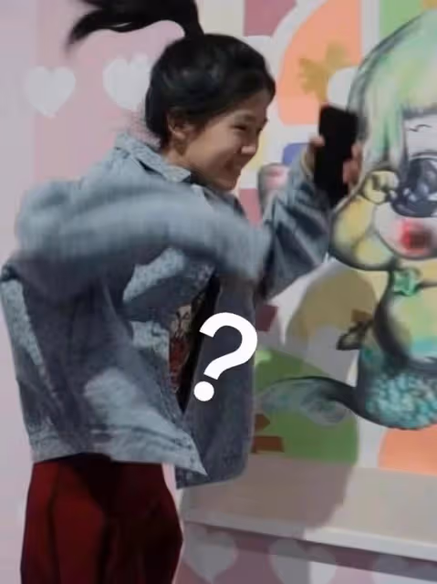 14歲貝兒曬旅行照,近1米7身高追平媽媽鮑蕾,長得和陸毅一模一樣
