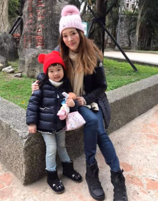 劉真7歲女兒霓霓近況:拿100分給父親看,個性和媽媽一樣要強