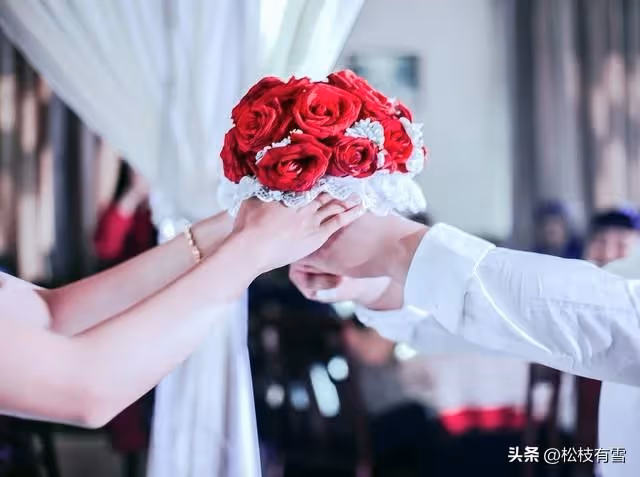 鳳凰男友的算計:把你的房子賣了借我當彩禮,女友反擊:你當我傻