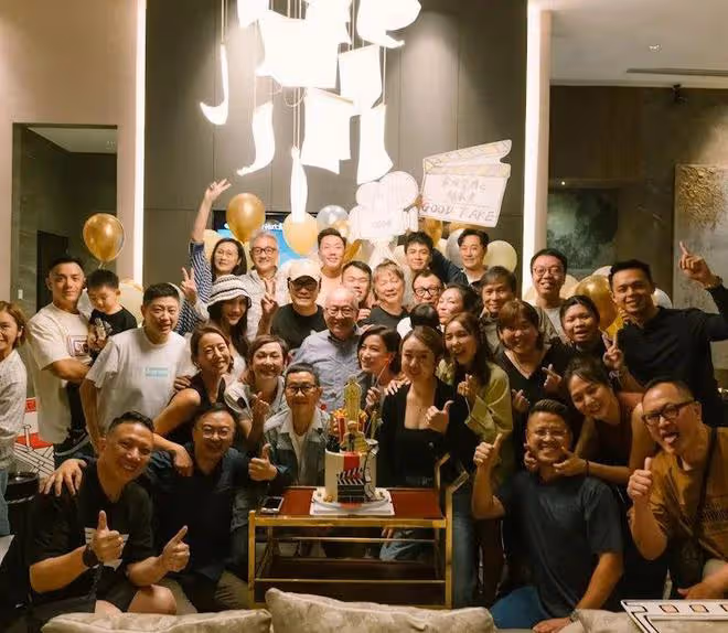 TVB前金牌監製75歲生日!女兒攜兩兒子祝賀!佘詩曼、林峯再同框!