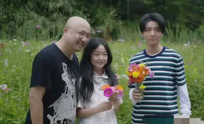 TFBOYS演唱會落幕，徐崢陶虹合體，藍羽救場，蛋糕塌了，粉絲失控