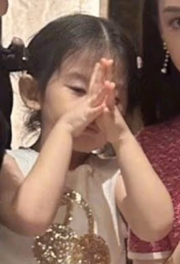 郭富城曬全家福為嬌妻慶生,高調示愛對方,方媛被指眼神里沒光了