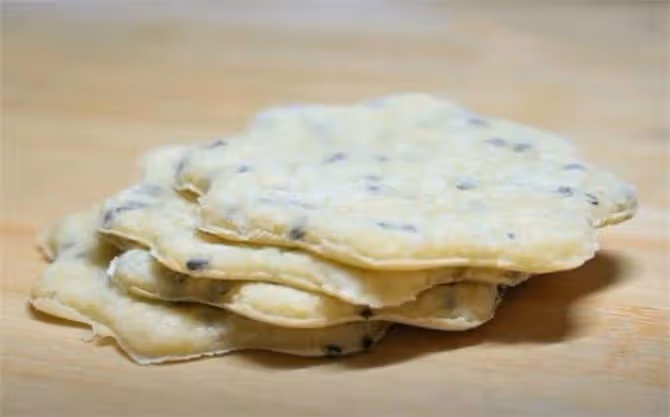 半碗麵粉,3勺糖,不用烤箱不用油,香甜酥脆,做法簡單又好吃~