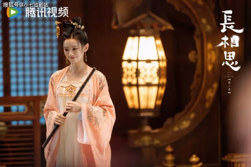 《長相思》嫁給瑲玹後,辰榮馨悅嫉妒黑化刺殺小夭,終自食惡果